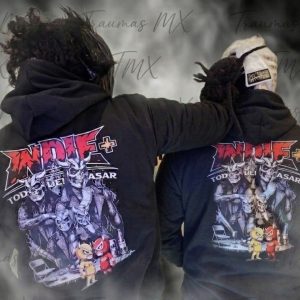 Sudadera "INDIE+: Todo Puede Pasar" – Edición Black Mask Domina el estilo urbano y la fuerza del ring con la sudadera oficial INDIE+. Diseñada para quienes no siguen reglas y saben que, en la vida y en el cuadrilátero, "Todo Puede Pasar".